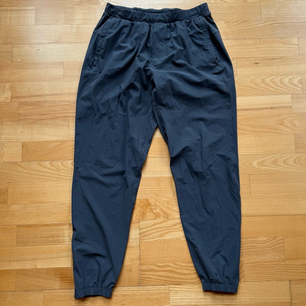 Lululemon surge joggers gray size large